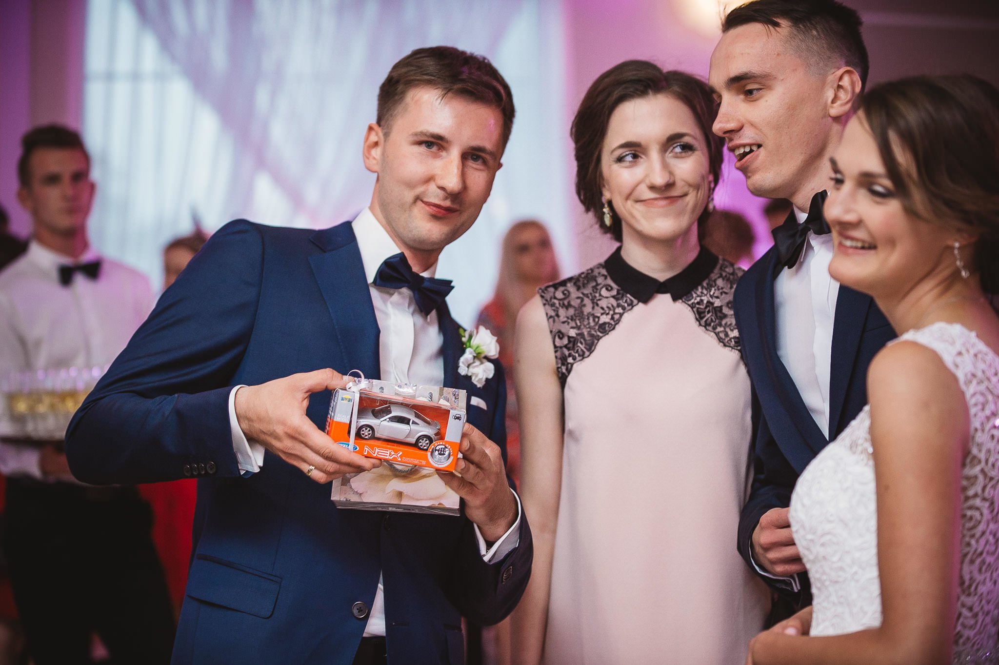 Monika i Michał, wesele w Paryżu i sesja plenerowa w stadninie koni w Czołowie 172