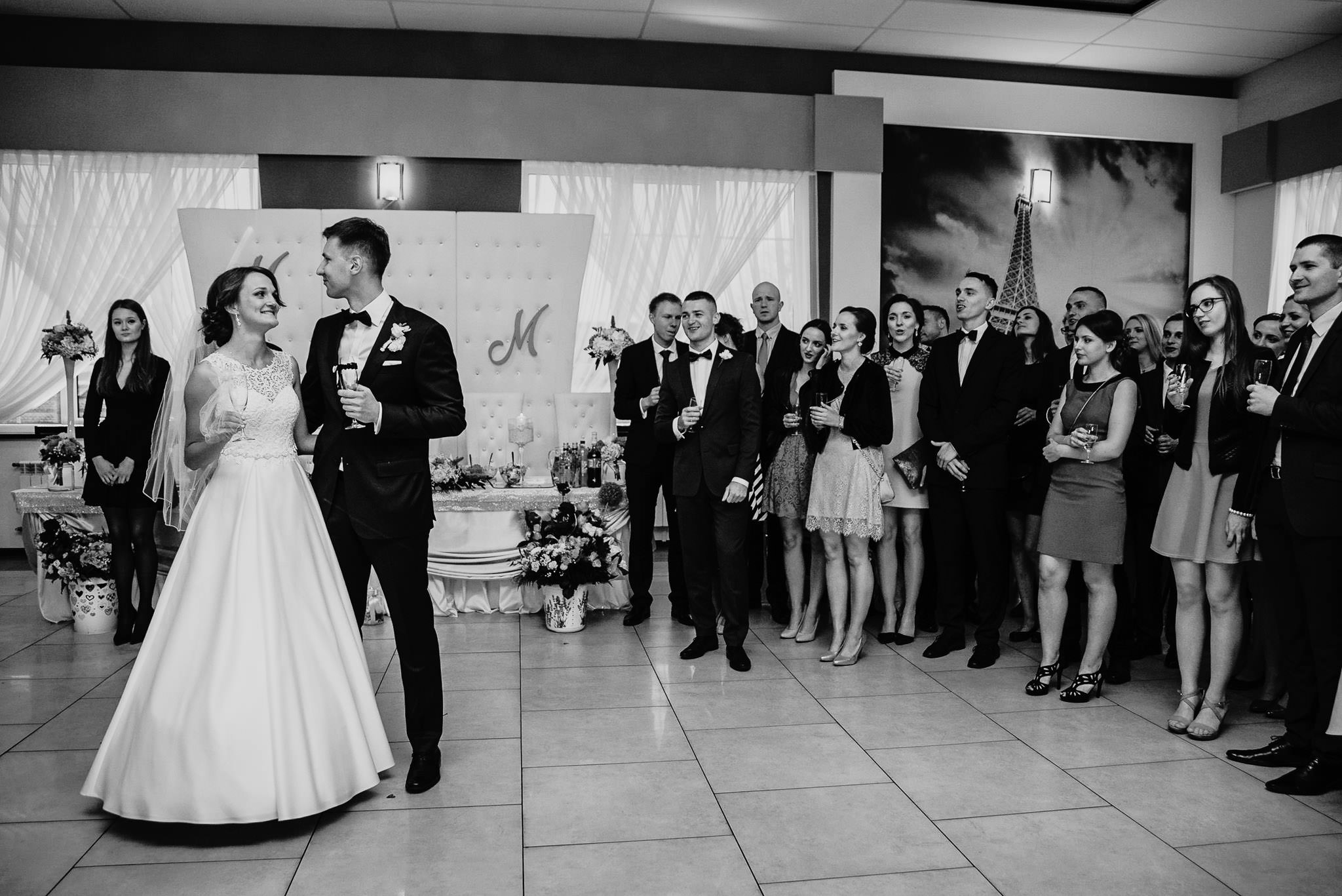 Monika i Michał, wesele w Paryżu i sesja plenerowa w stadninie koni w Czołowie 178