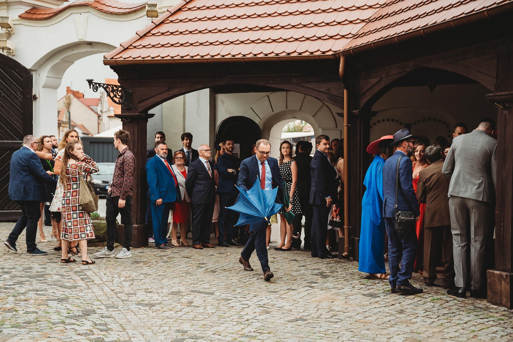 Płacz, łzy, śmiech, szał mieszanka wybuchowych emocji na niezapomnianym ślubie w Jaocinie| fotograf ślubny Konin 83