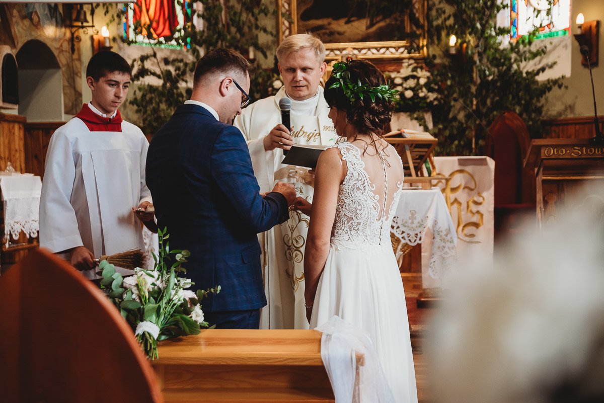 Mustangiem do ślubu! Plener ślubny Asi i Tomka - Kolorowe Jeziorka. 85