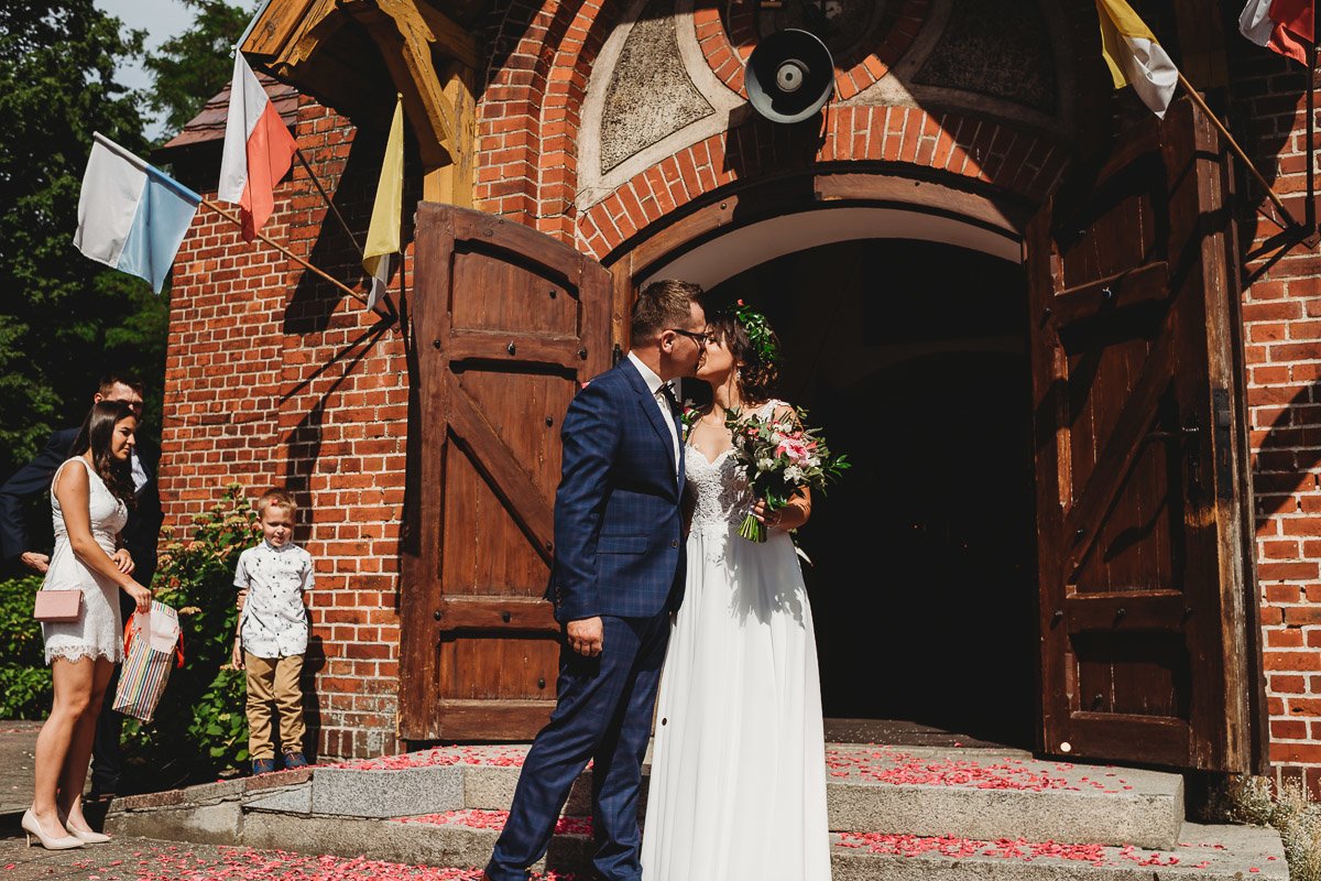 Mustangiem do ślubu! Plener ślubny Asi i Tomka - Kolorowe Jeziorka. 113