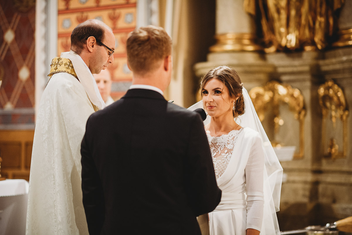 Dorota i Tomasz-wesele Hotel Kristoff Kalisz, sesja ślubna w Lubiążu 143