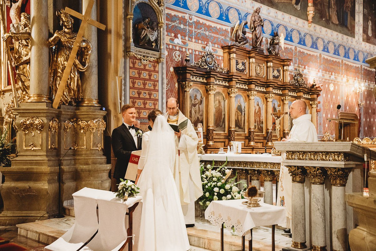 Dorota i Tomasz-wesele Hotel Kristoff Kalisz, sesja ślubna w Lubiążu 145