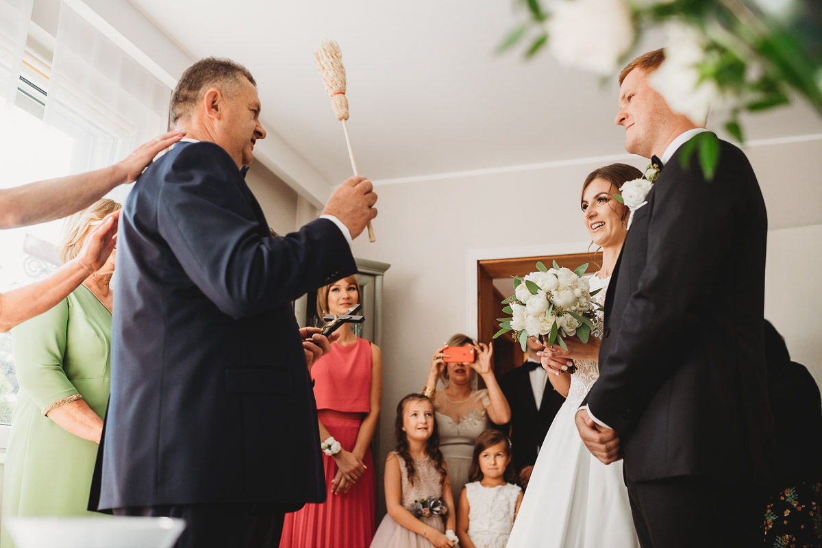 Dorota i Tomasz-wesele Hotel Kristoff Kalisz, sesja ślubna w Lubiążu 93